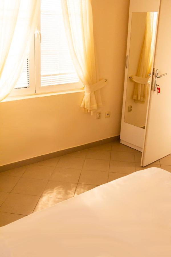 سوتوموري Hostel "Kraljica Snezna " المظهر الخارجي الصورة